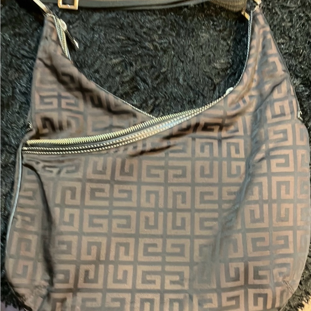Authentic Givenchy purse - Picture 4 of 6